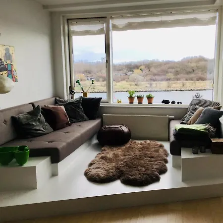 Amazing View Contemporary Flat *
